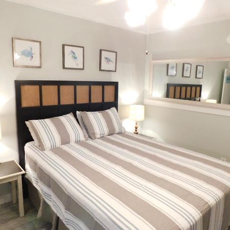 Budget Friendly Condo Perfect For A Romantic Getaway Within Walking Distance To The Beach! Gulf Shores Exterior foto