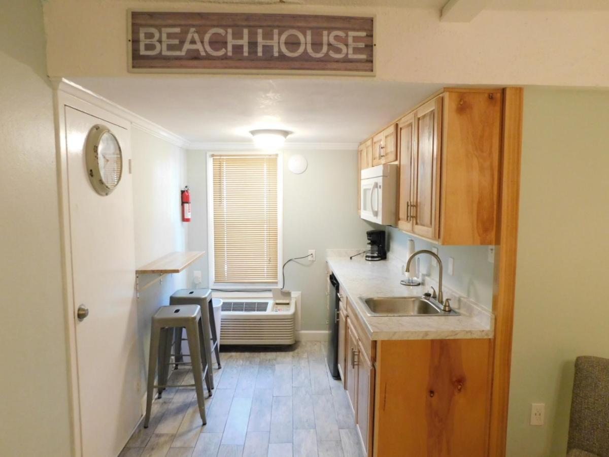 Budget Friendly Condo Perfect For A Romantic Getaway Within Walking Distance To The Beach! Gulf Shores Exterior foto
